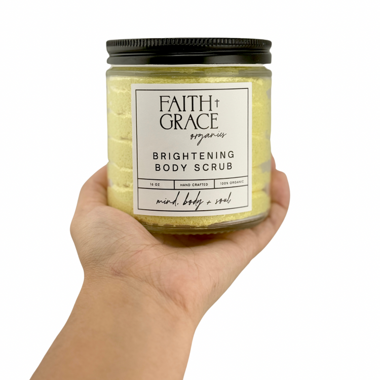 Brightening and moisturizing body scrub